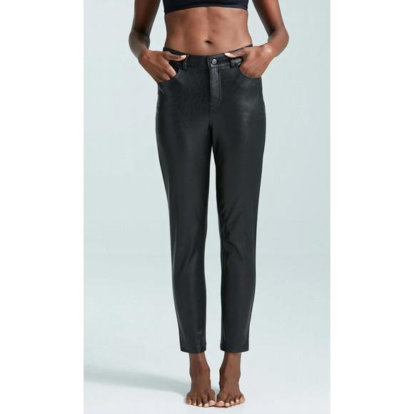 NEW COMMANDO faux leather five pocket pant in black